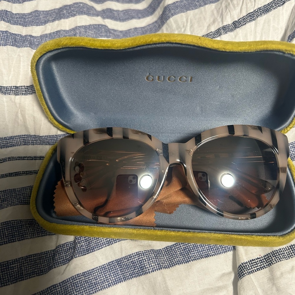 Gucci multi color eyeglasses